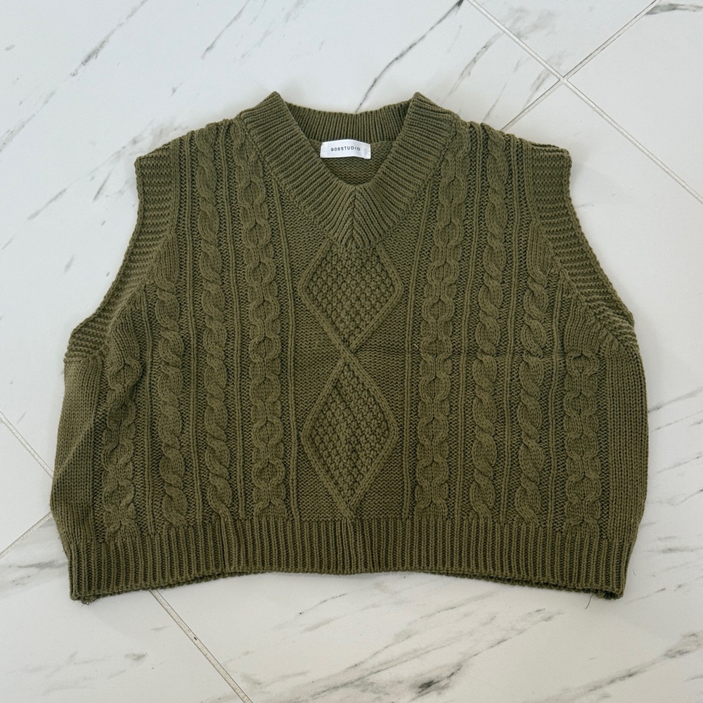 906STUDIO Khaki V-Neck Cable Knit Sweater Vest